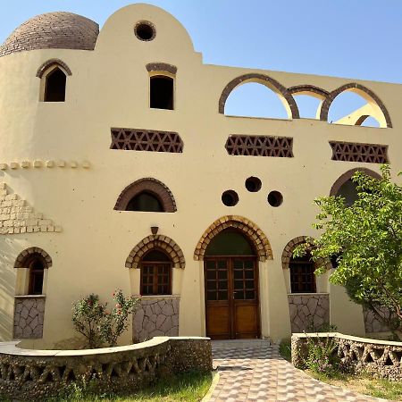 לוקסור Elphardous Oasis Hotel מראה חיצוני תמונה
