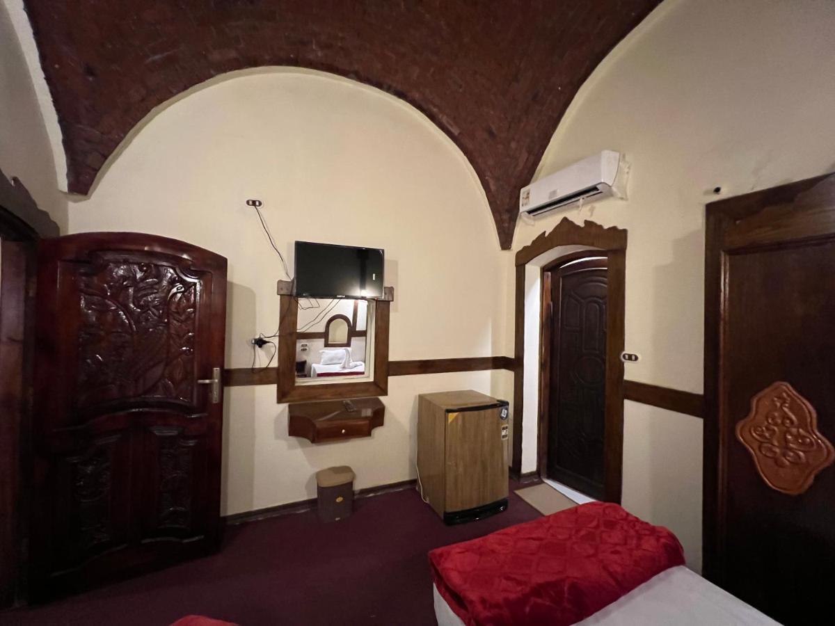 לוקסור Elphardous Oasis Hotel מראה חיצוני תמונה