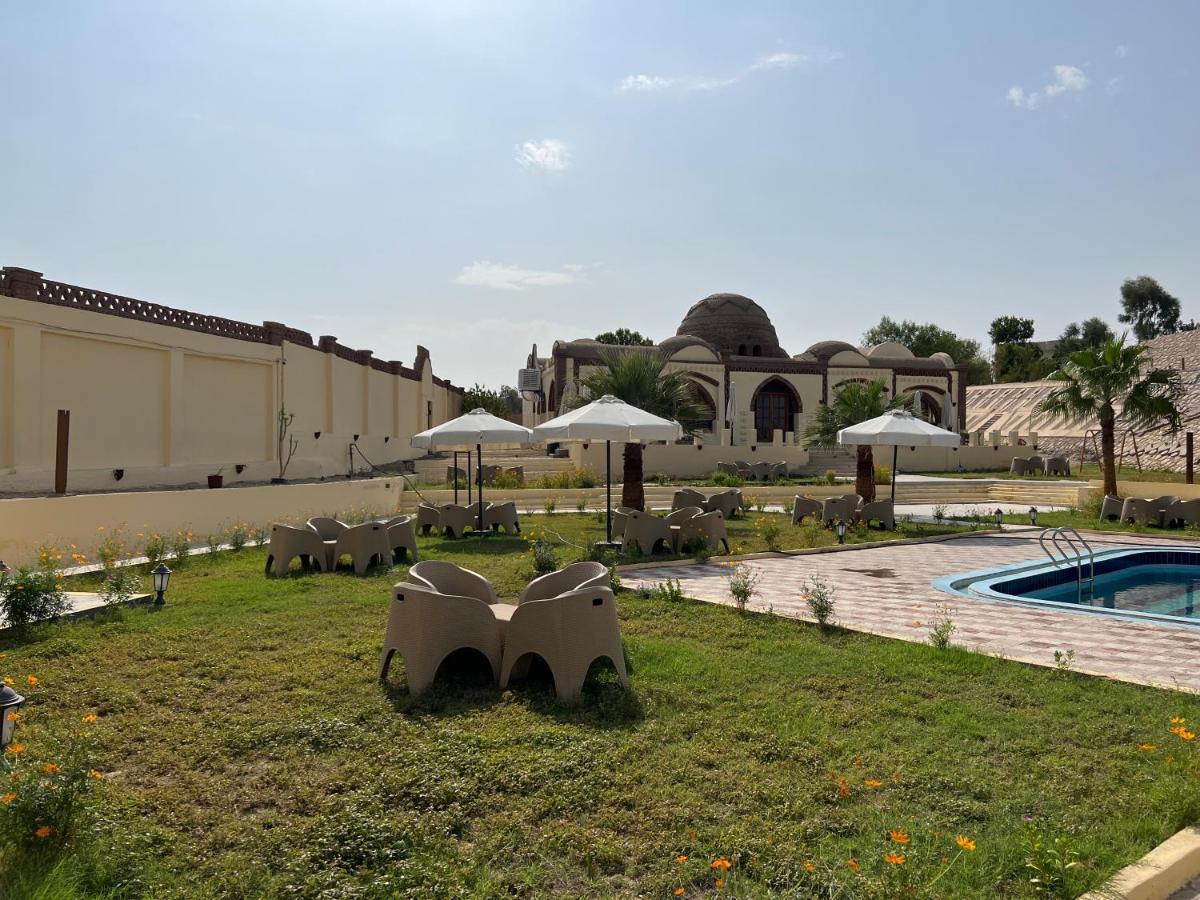 לוקסור Elphardous Oasis Hotel מראה חיצוני תמונה